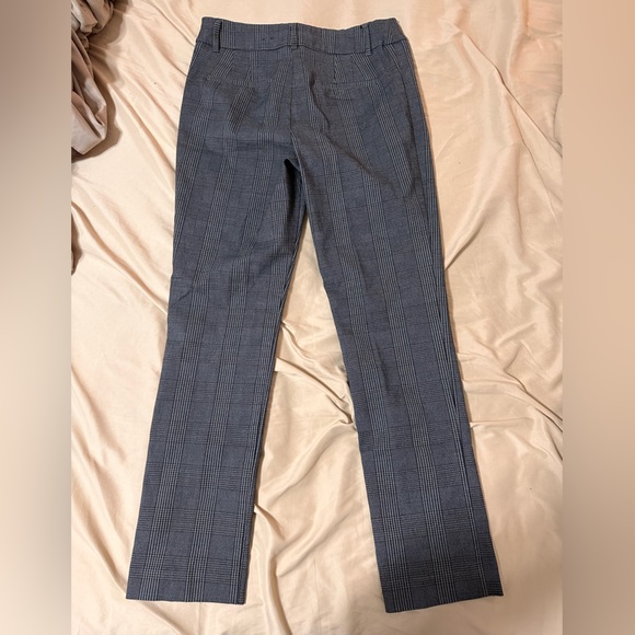 Reitmans The Iconic Pull On Pants | Grey Plaid Straight Leg | 10 Petite - Picture 2 of 3